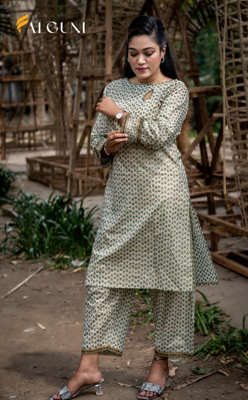 Printed Soft Cotton Co-Ord Set highlighted by Zari Work Lace with Keyhole Neckline.